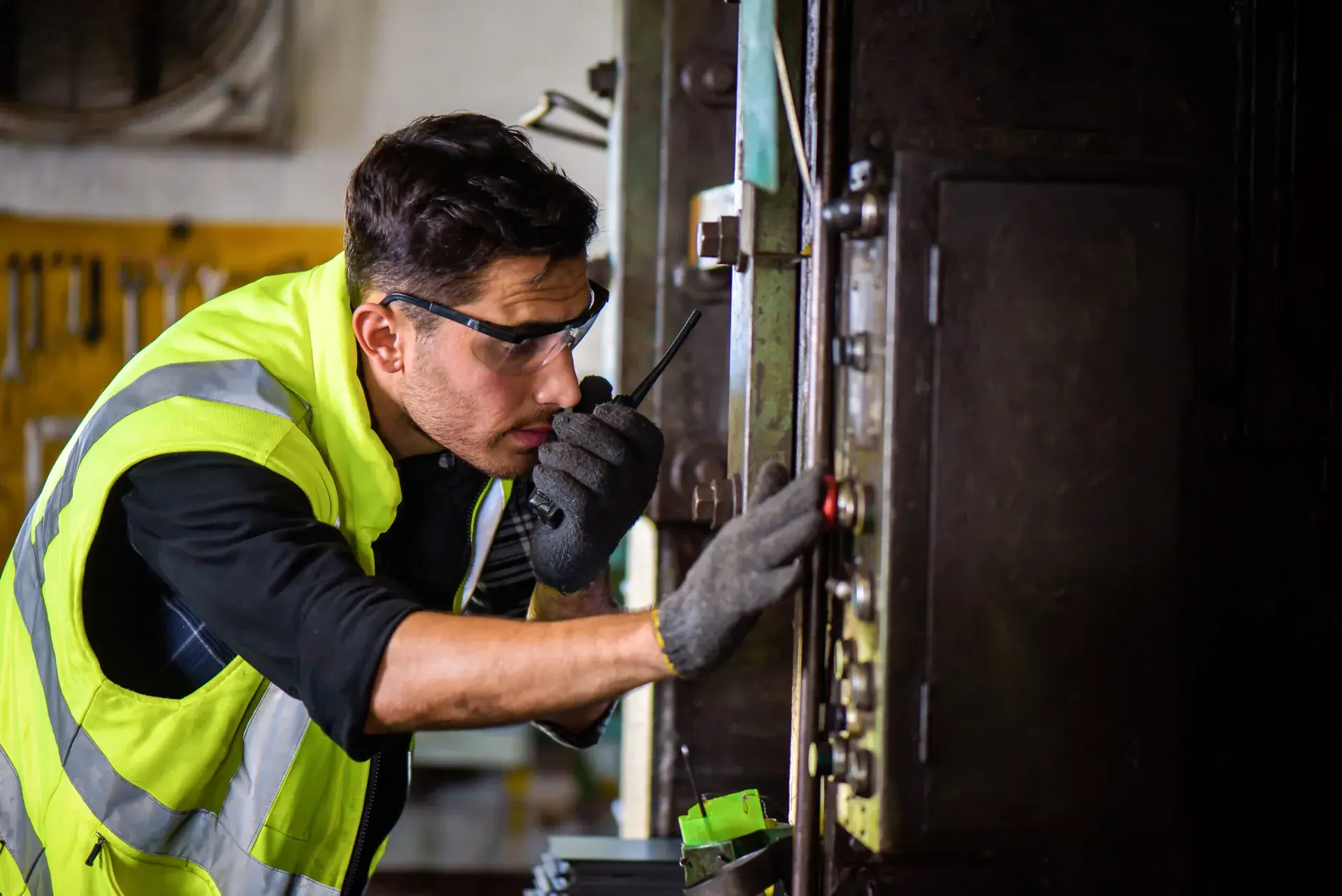 Comprehensive 24/7 Support Round-the-clock expertise at your fingertips: